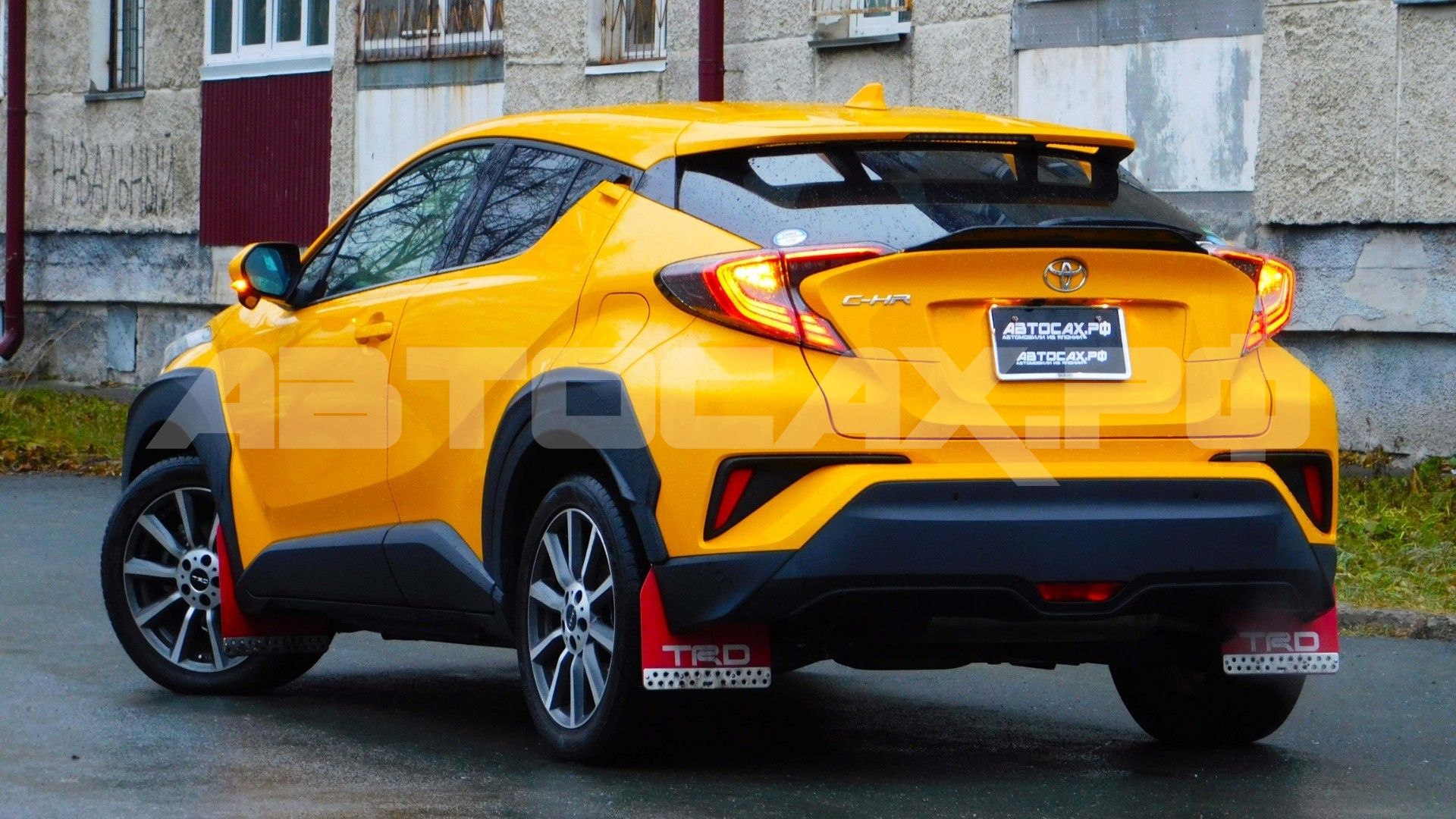 Toyota C-HR — фото 2