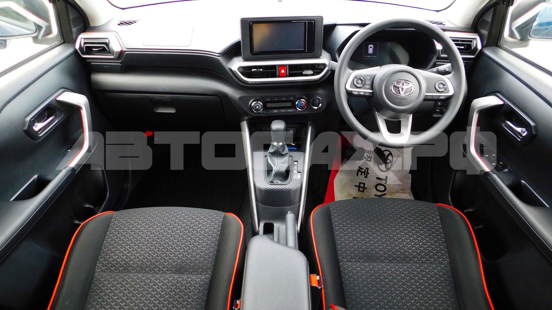 Toyota Raize 2022, Кроссовер — фото 14