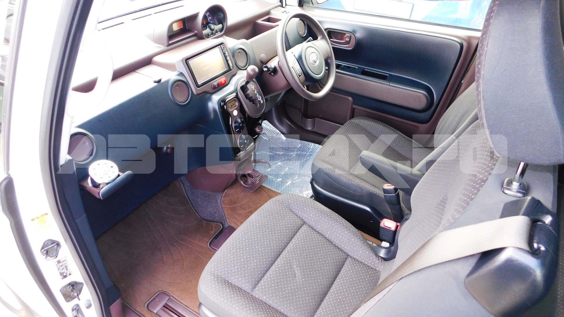 Toyota Porte 2020, Хэтчбек — фото 14