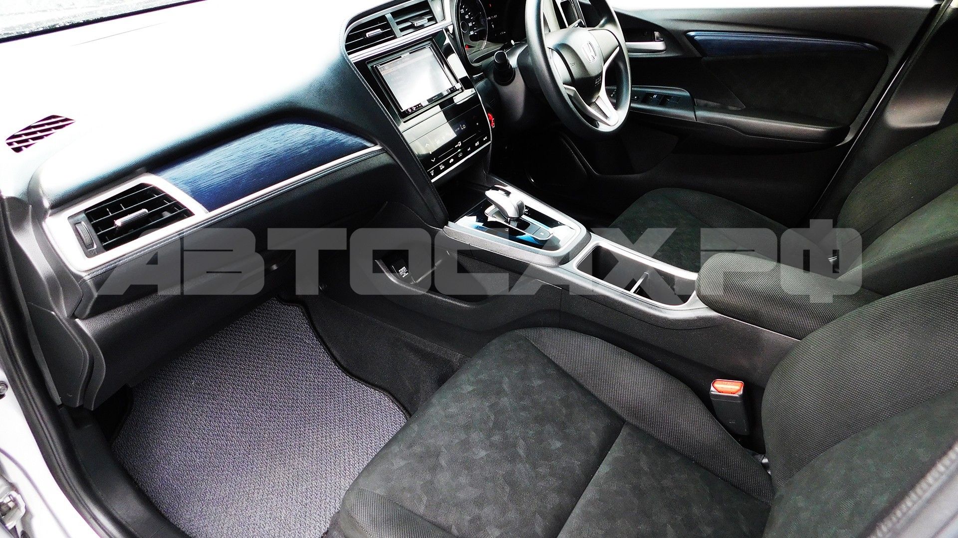 Honda Shuttle 2018, Универсал — фото 13
