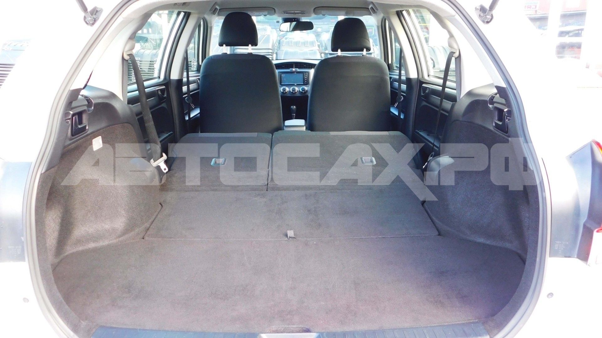 Toyota Corolla Fielder 2017, Универсал — фото 23