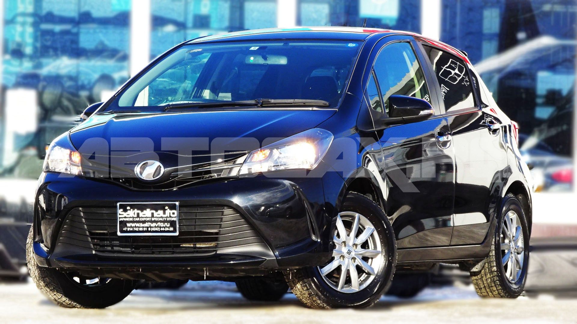 Toyota Vitz 2018, Хэтчбек — фото 2