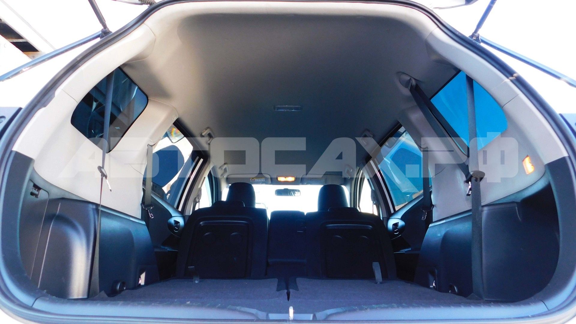 Toyota Wish 2015, Универсал — фото 23