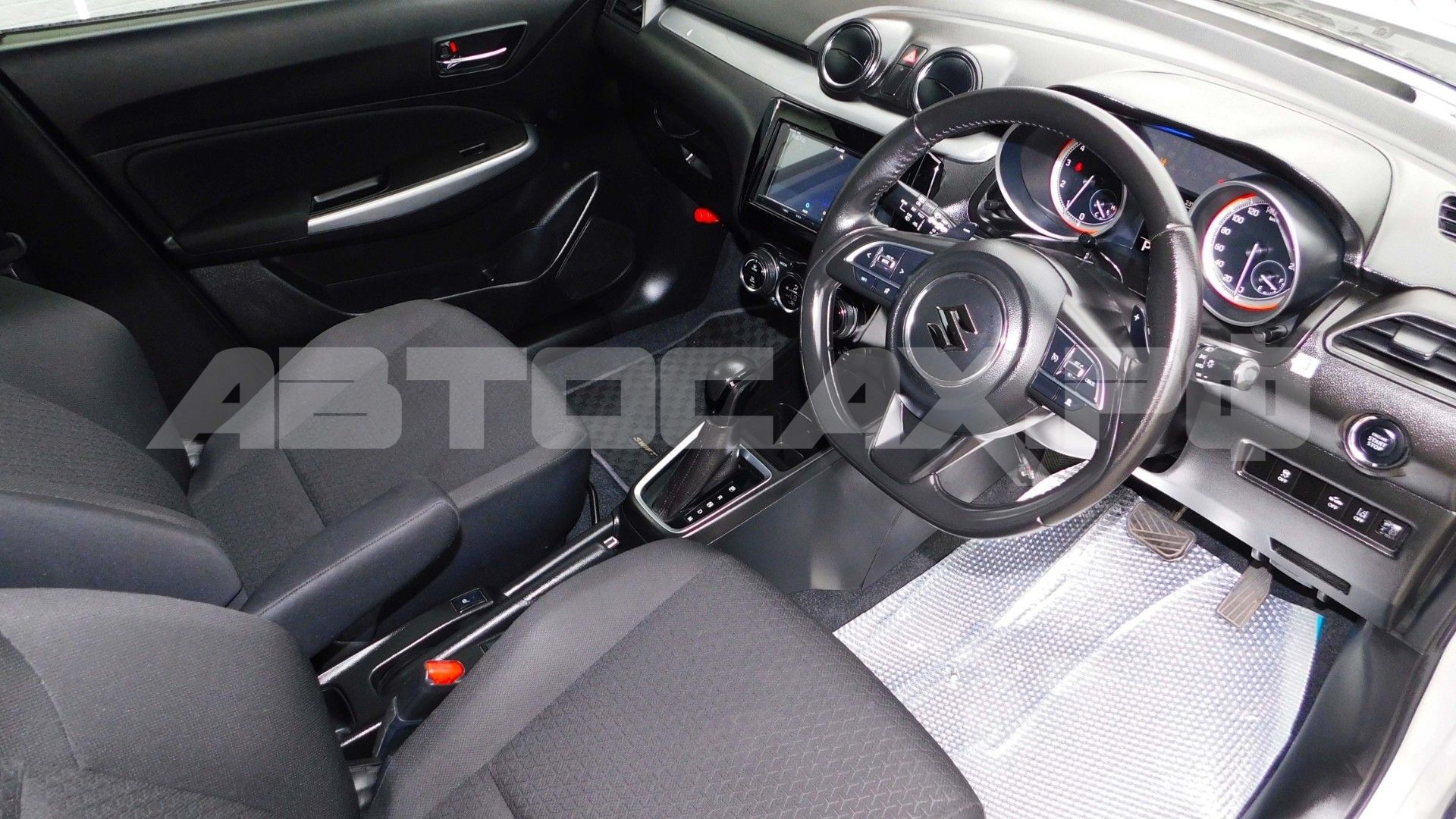Suzuki Swift 2022, Хэтчбек — фото 20