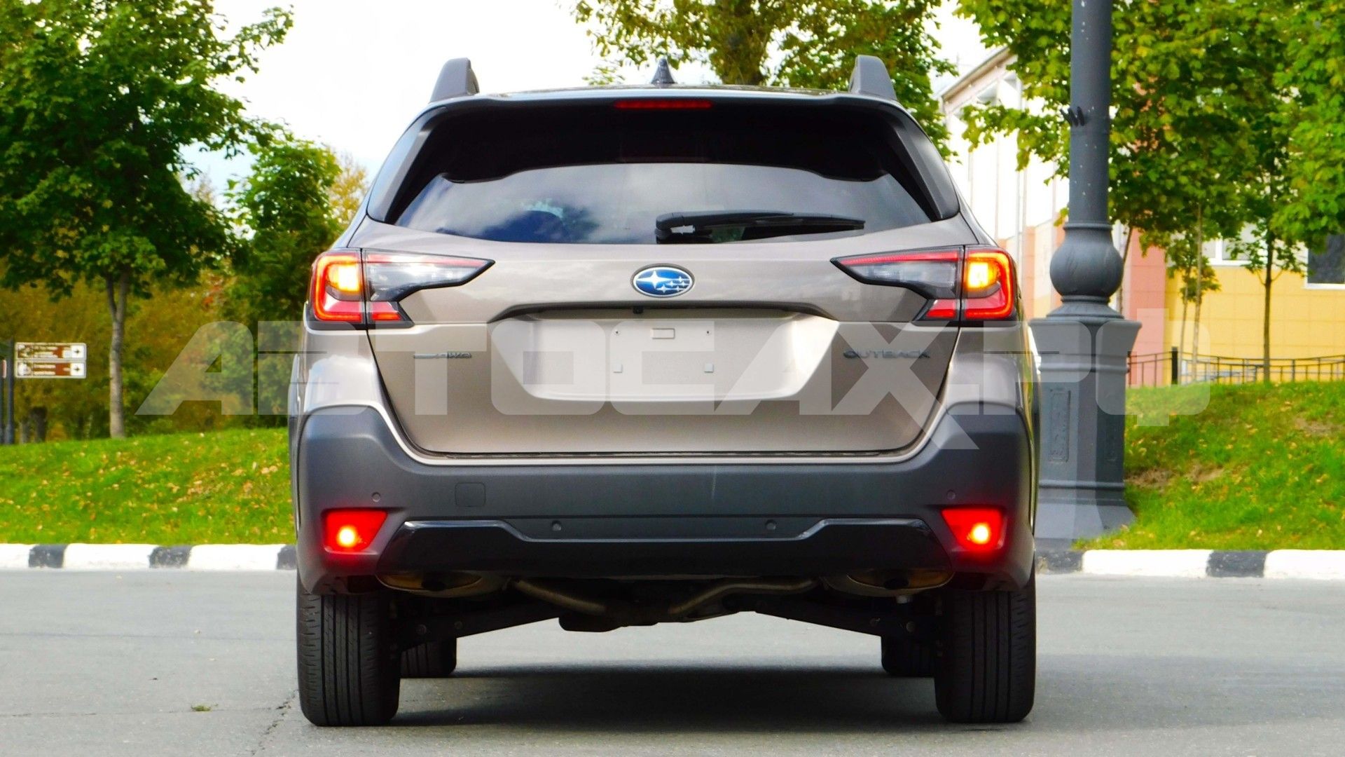 Subaru Outback — фото 11