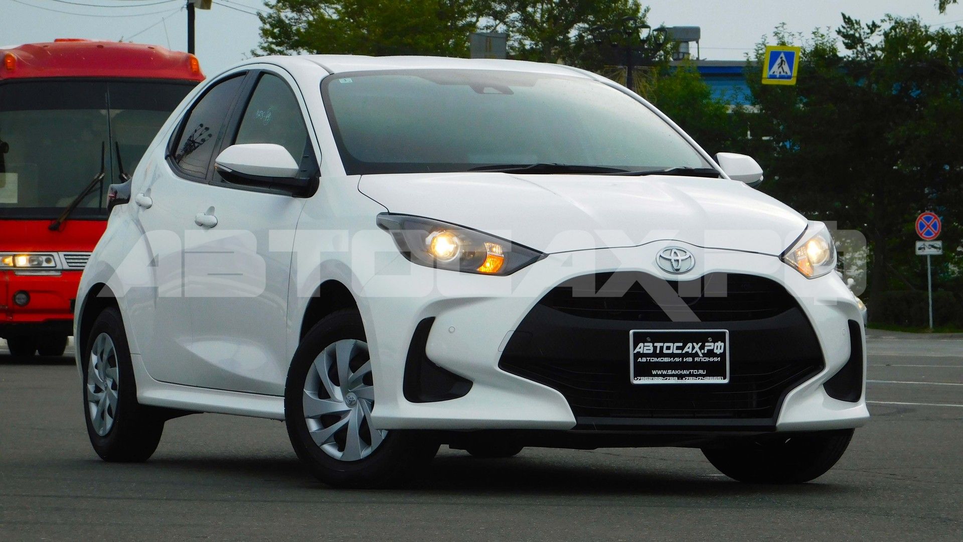 Toyota Yaris 2023, Хэтчбек — фото 26