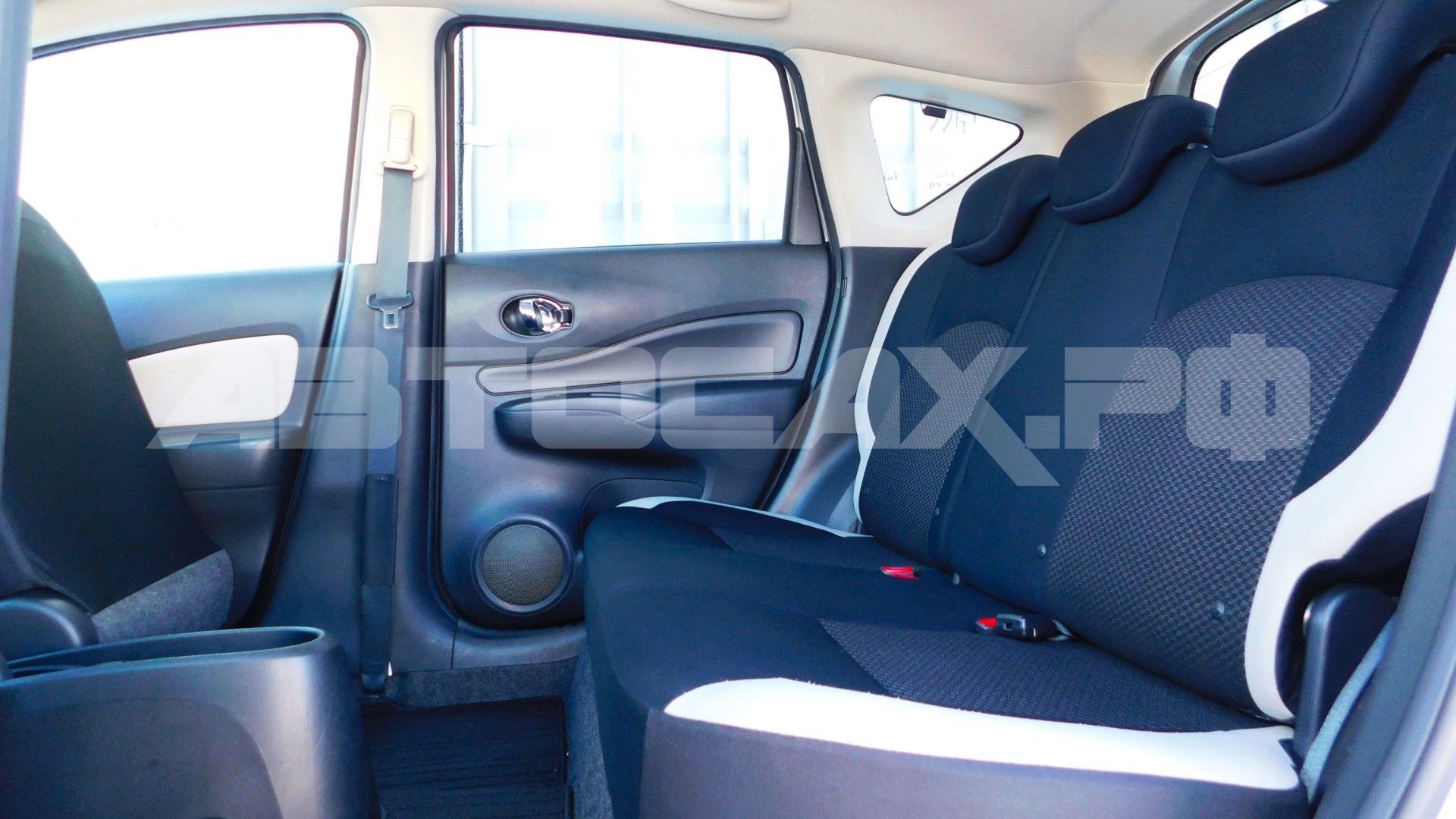 Nissan Note 2019, Хэтчбек — фото 16
