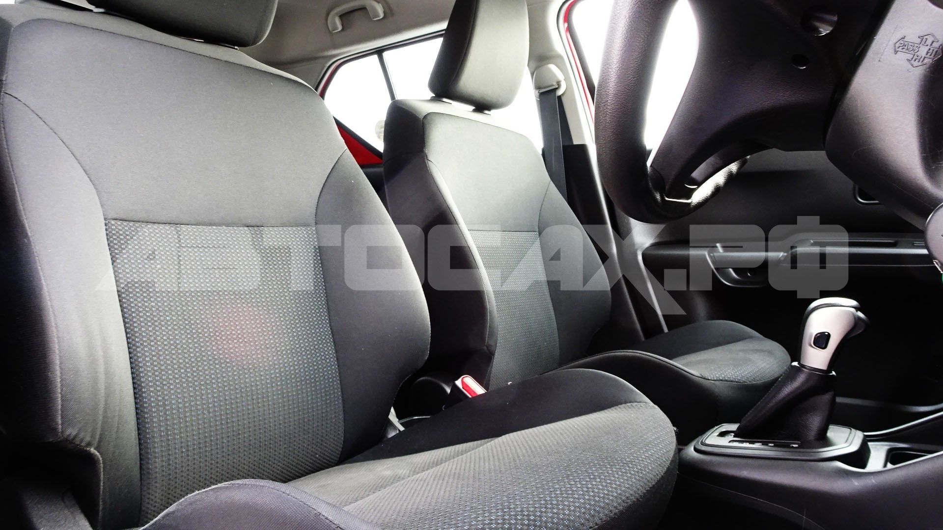 Suzuki Ignis 2019, Кроссовер — фото 7