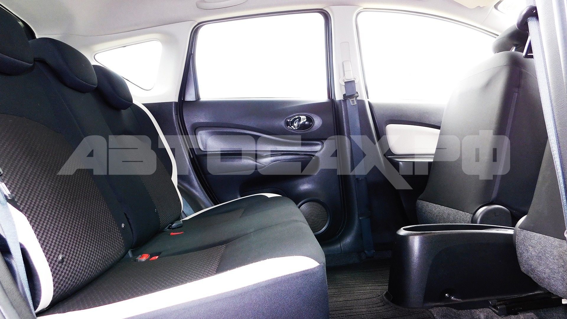 Nissan Note 2018, Хэтчбек — фото 17