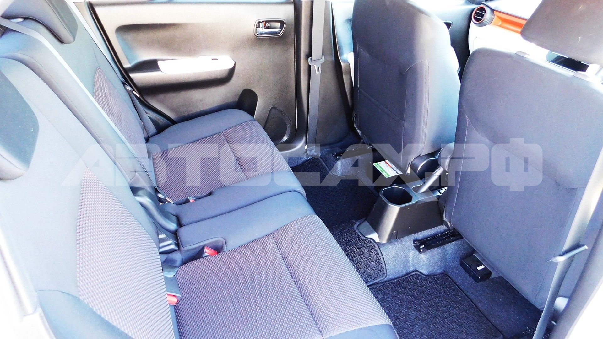 Suzuki Ignis 2019, Кроссовер — фото 12