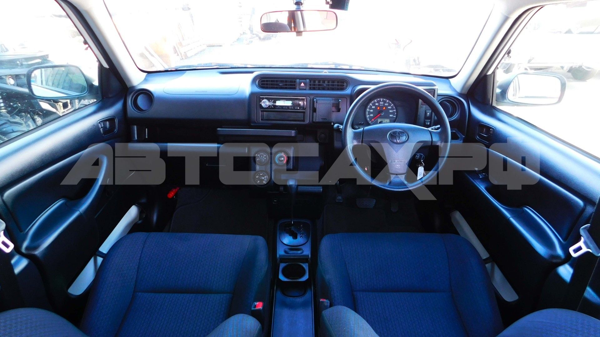 Toyota Probox 2025, Универсал — фото 12