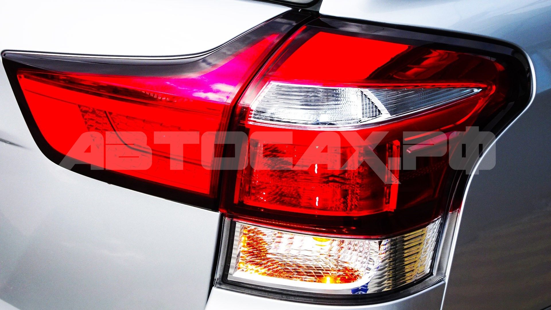 Toyota Corolla Fielder 2016, Универсал — фото 45