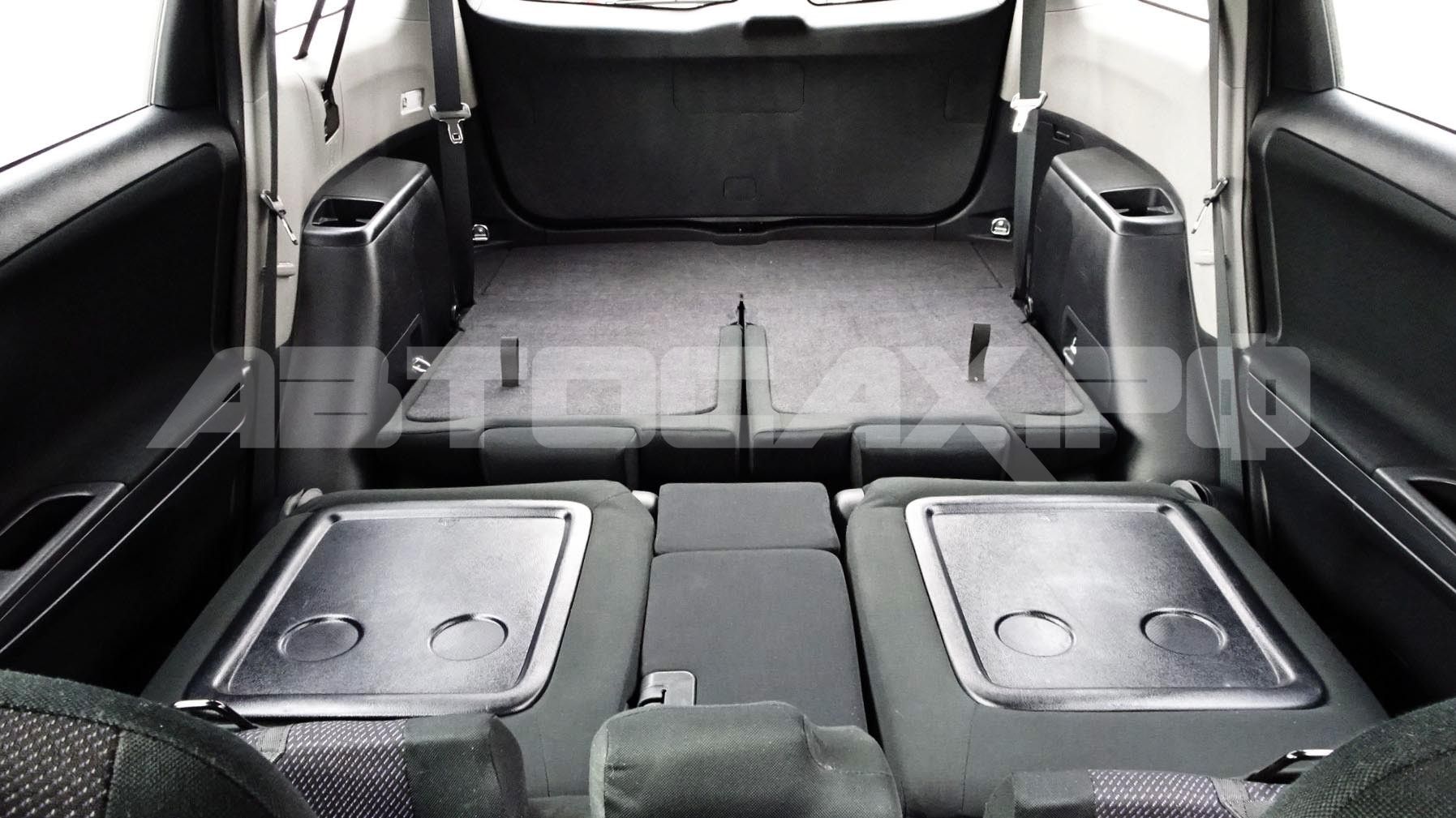 Toyota Wish 2016, Минивэн — фото 40