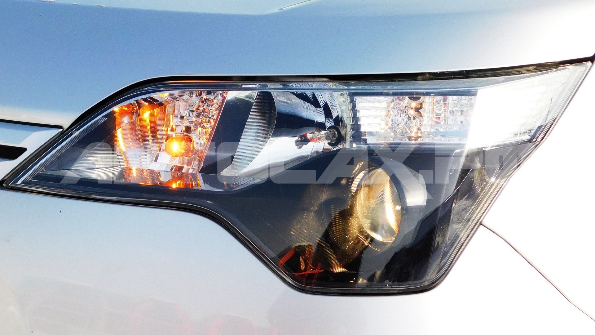 Toyota Spade 2020, Хэтчбек — фото 23