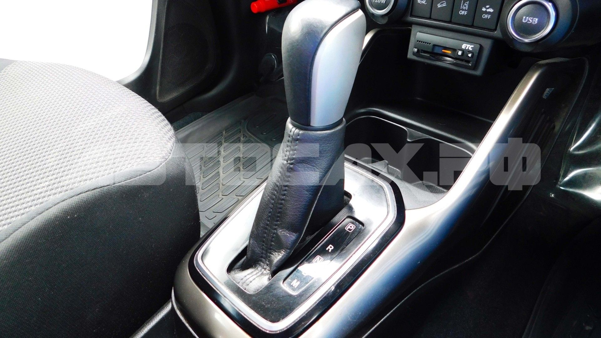 Suzuki Ignis 2018, Кроссовер — фото 46