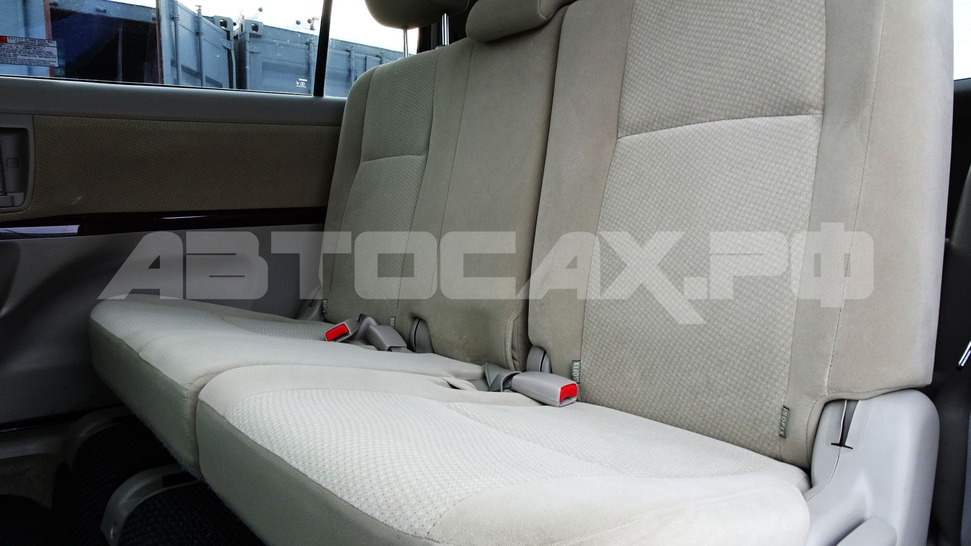 Toyota Isis 2016, Минивэн — фото 15