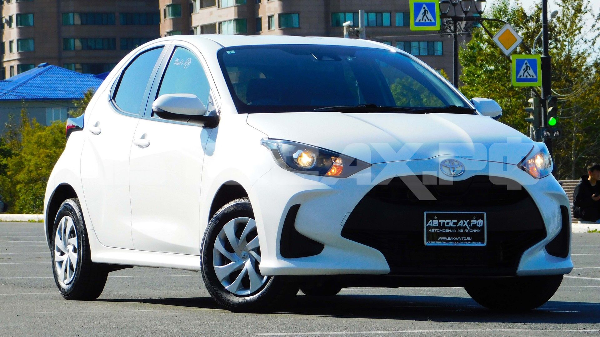 Toyota Yaris 2023, Хэтчбек — фото 27