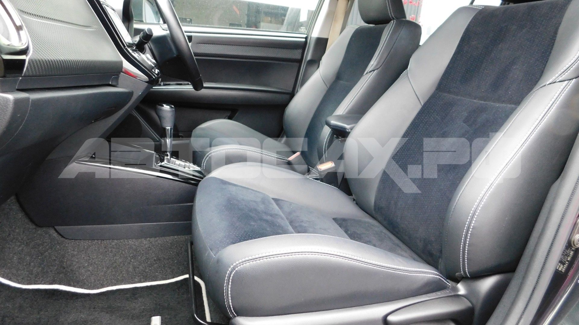 Toyota Corolla Fielder 2015, Универсал — фото 10