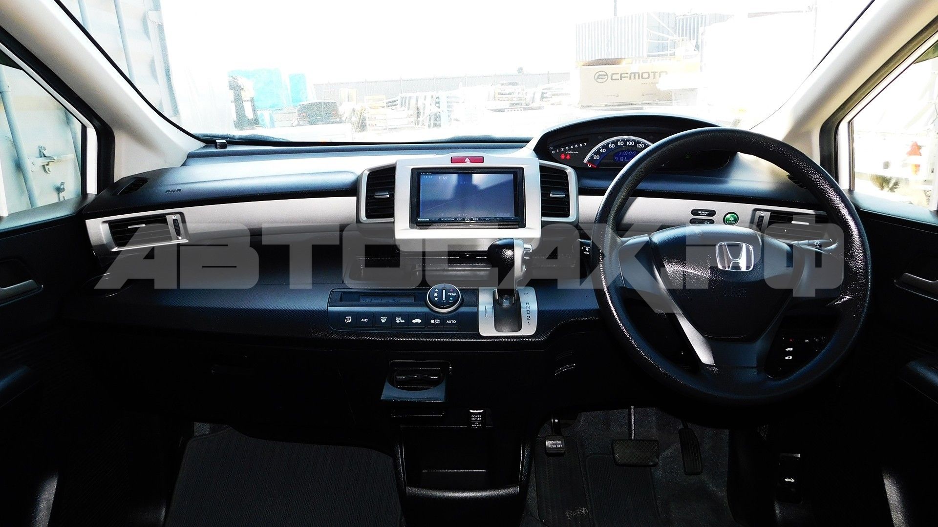 Honda Freed 2016, Минивэн — фото 13
