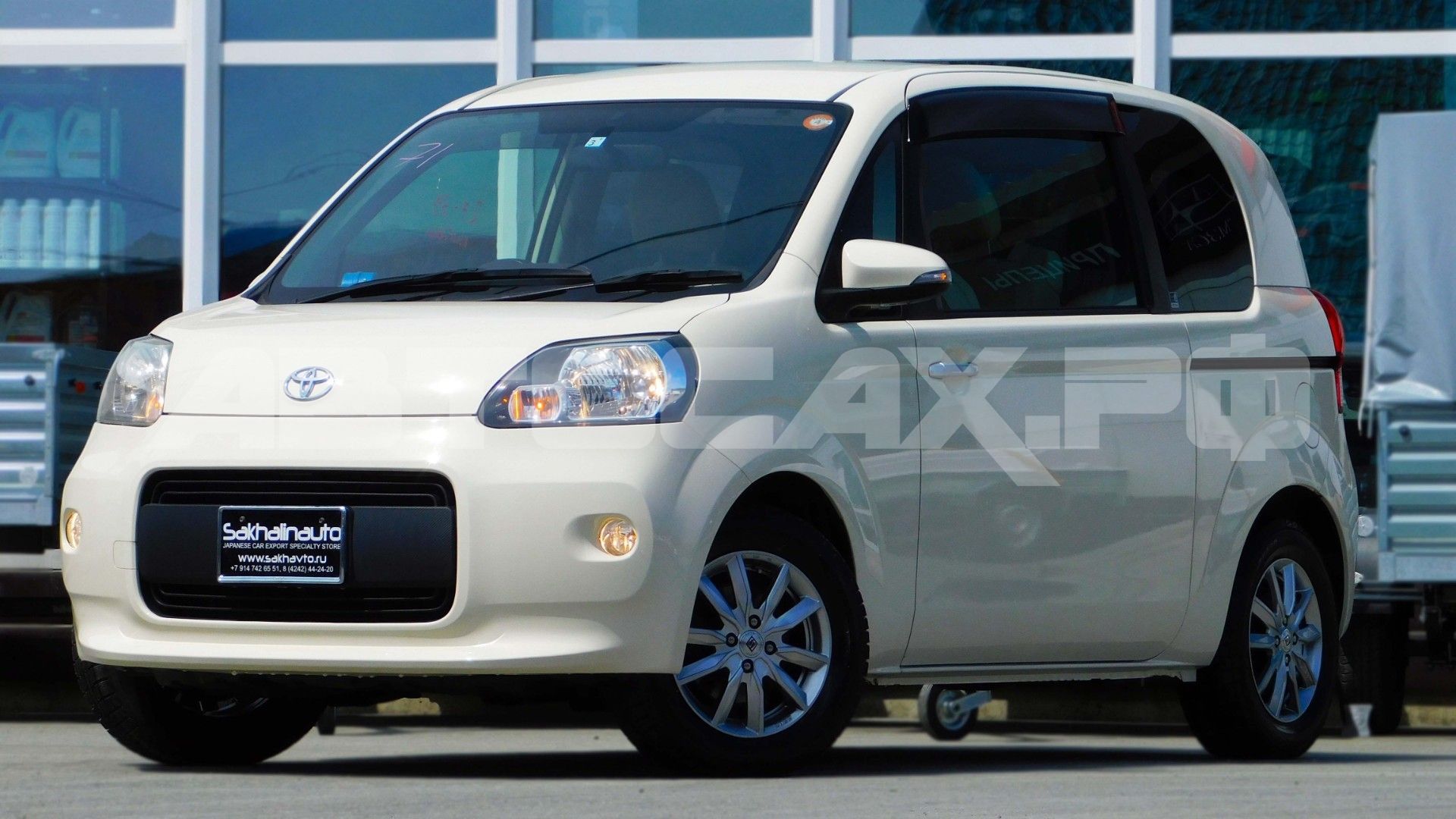 Toyota Porte 2016, Хэтчбек — фото 2
