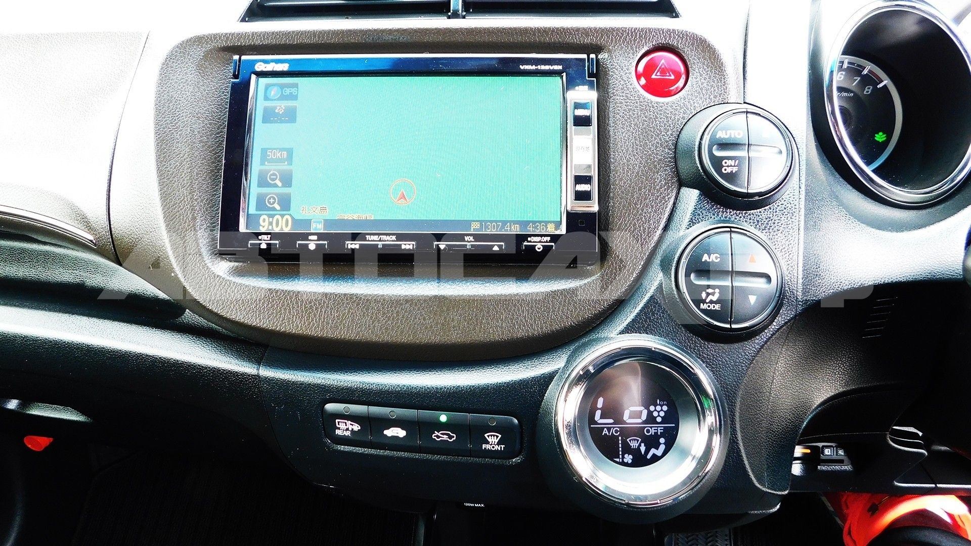 Honda Fit Shuttle 2015, Универсал — фото 60
