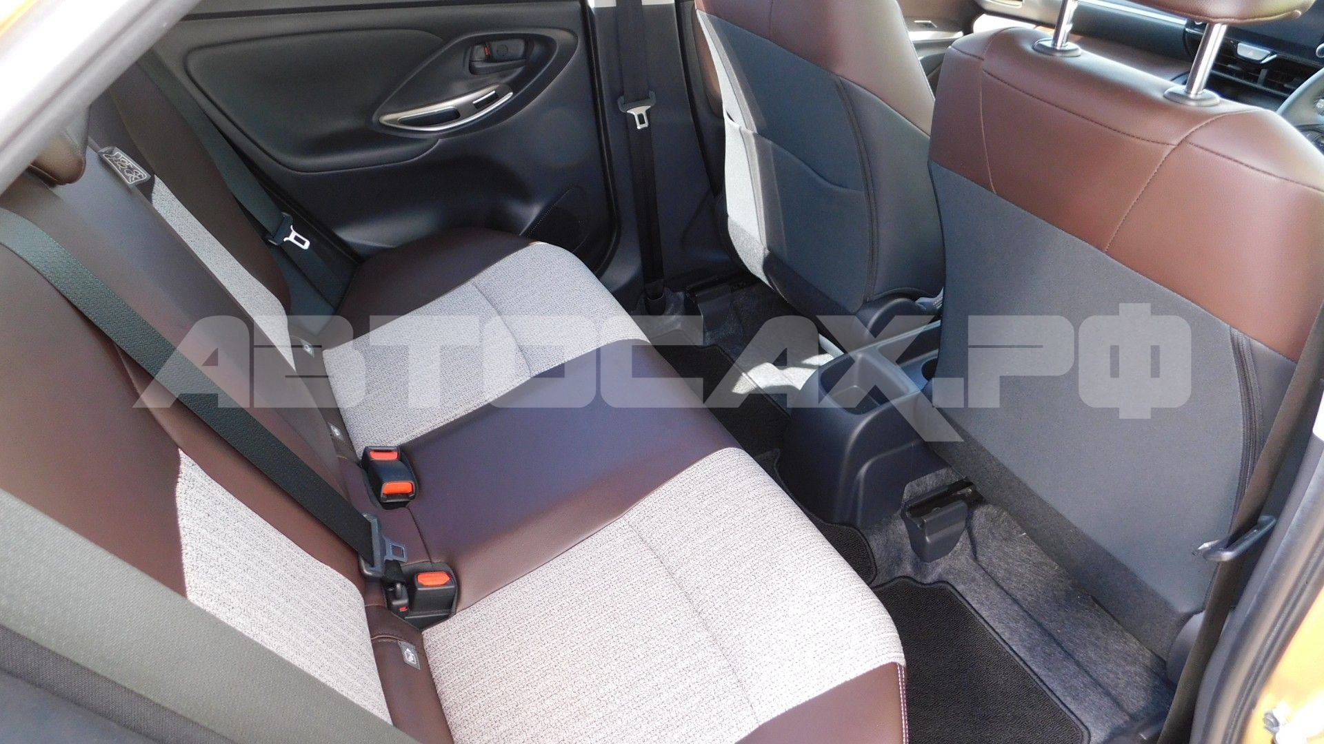 Toyota Yaris Cross — фото 13