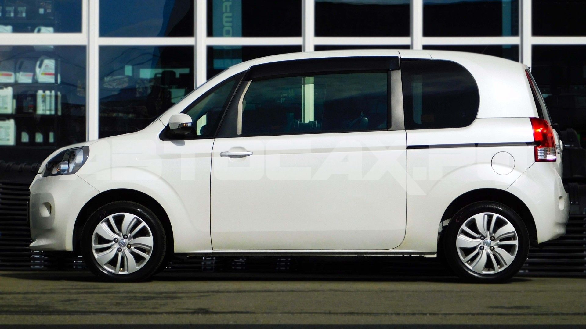 Toyota Porte 2020, Хэтчбек — фото 5