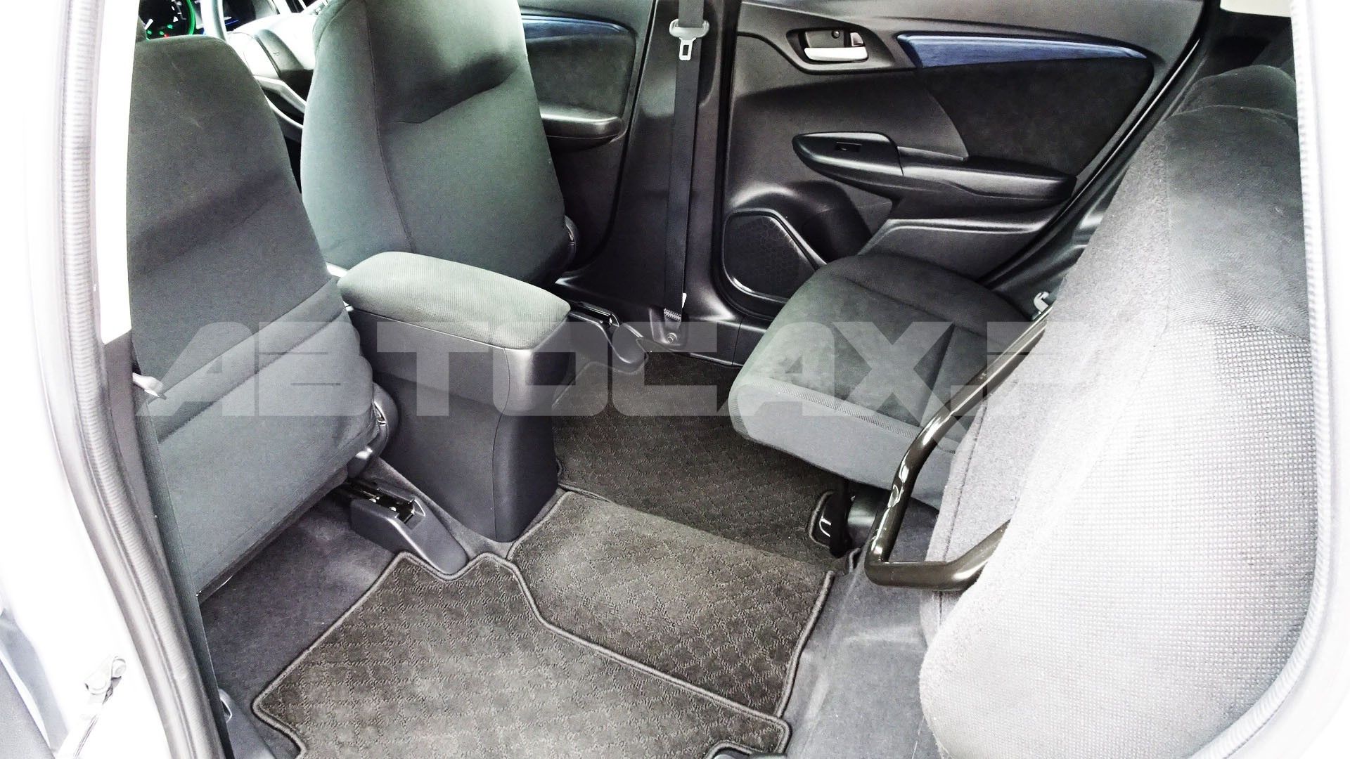 Honda Shuttle 2017, Универсал — фото 13