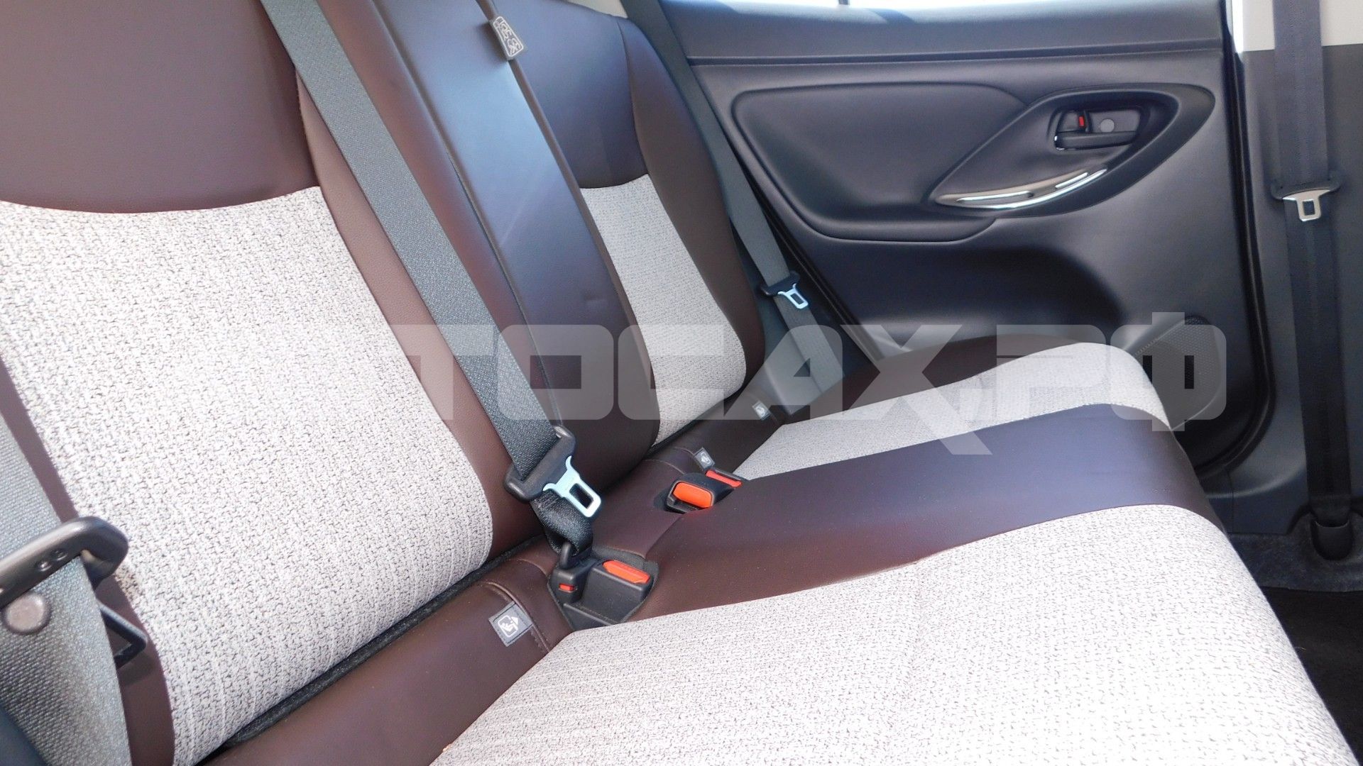 Toyota Yaris Cross — фото 14