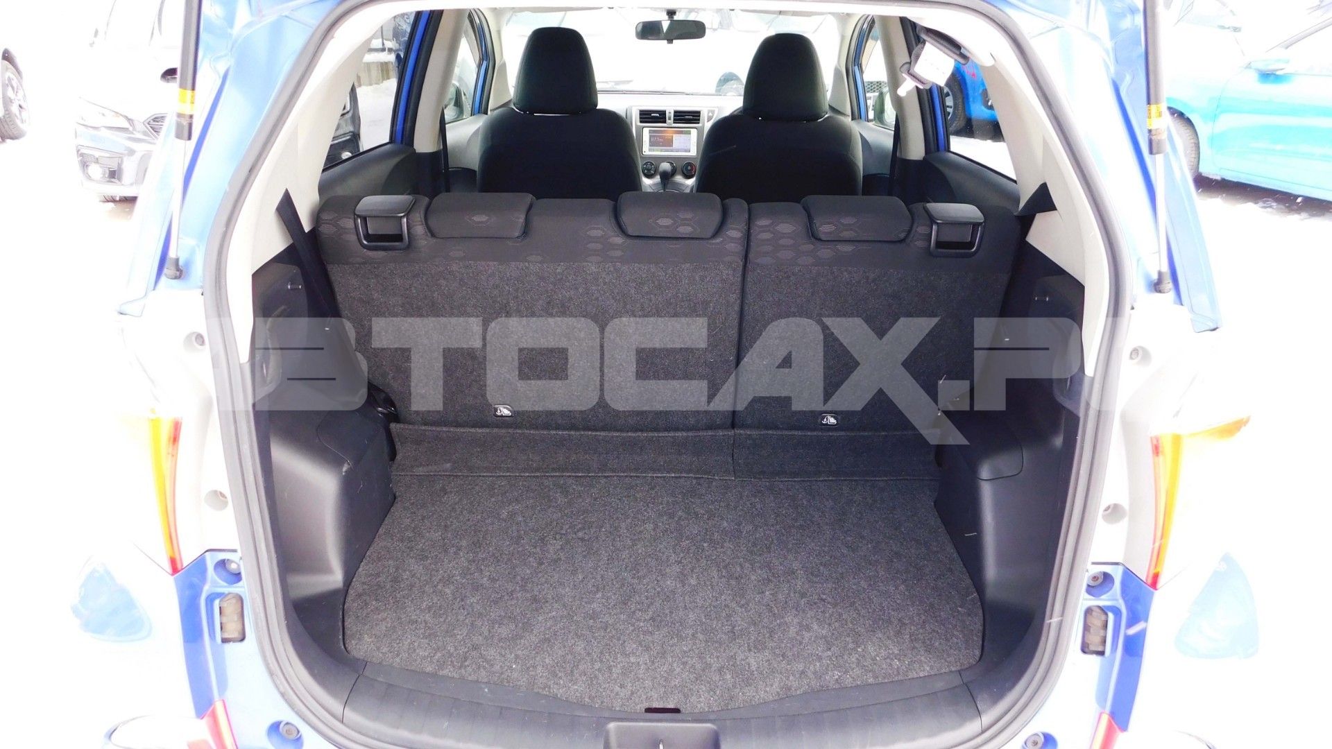 Toyota Ractis 2014, Хэтчбек — фото 21