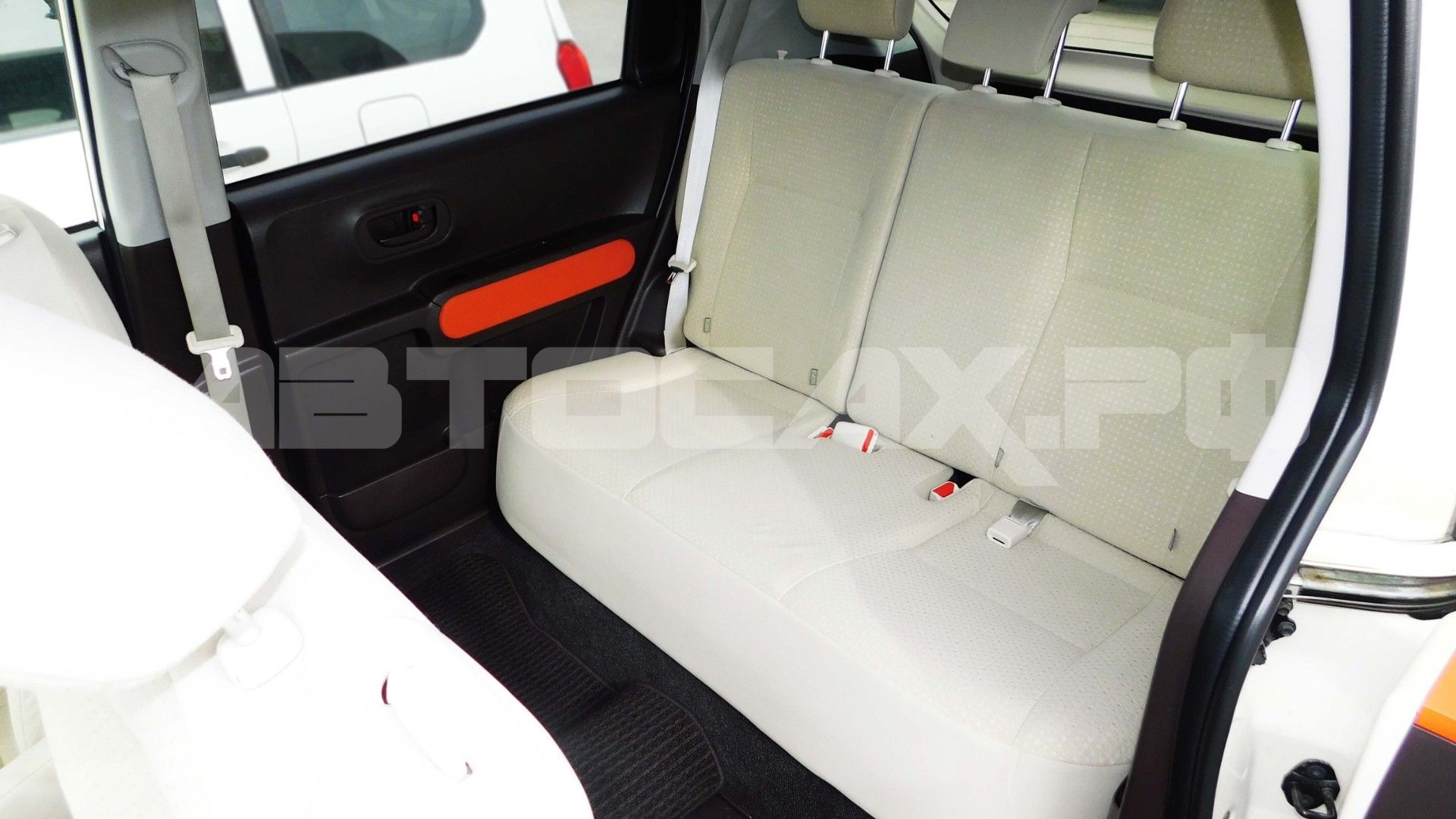 Toyota Porte 2016, Хэтчбек — фото 18