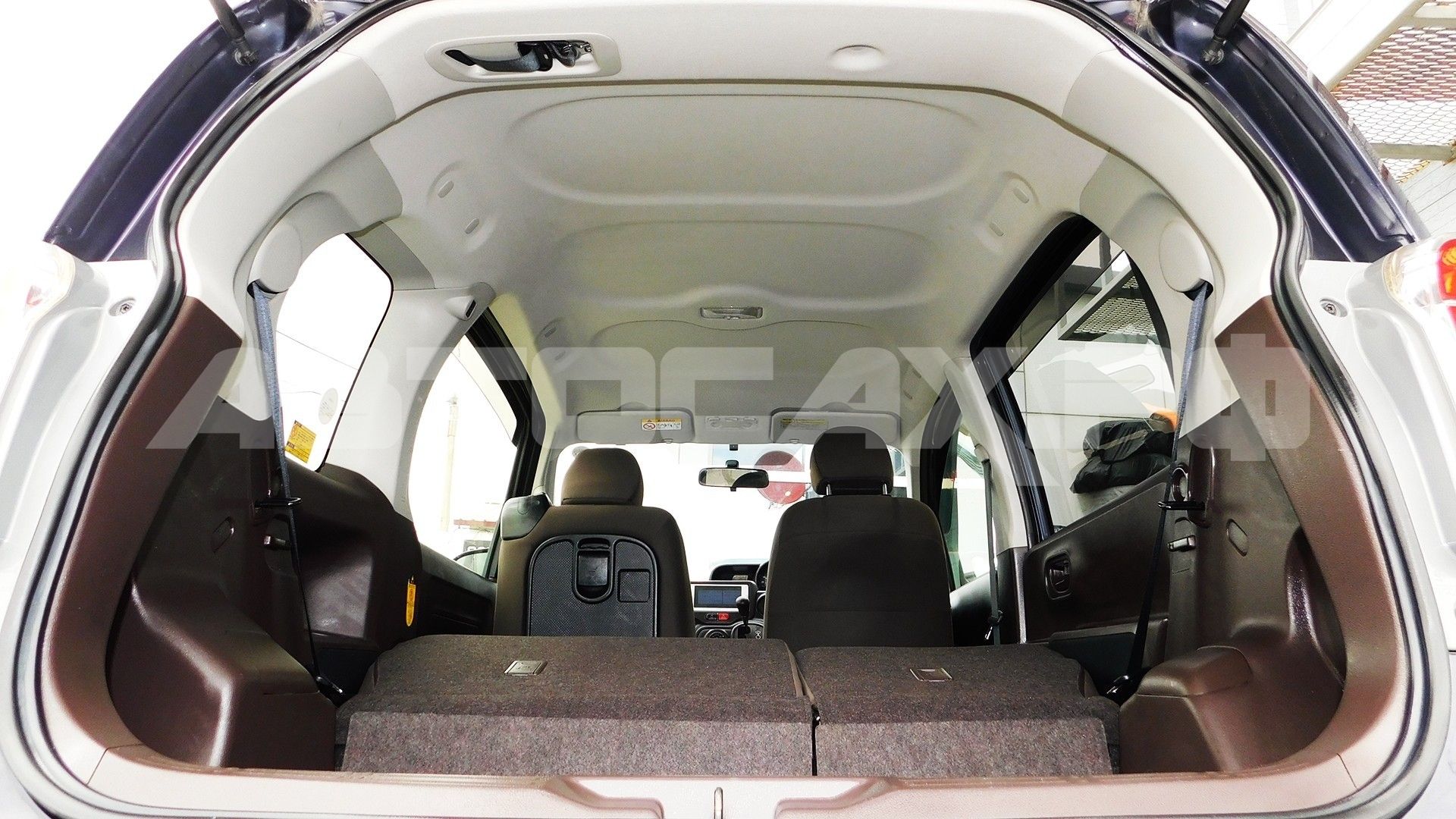 Toyota Spade 2015, Хэтчбек — фото 25