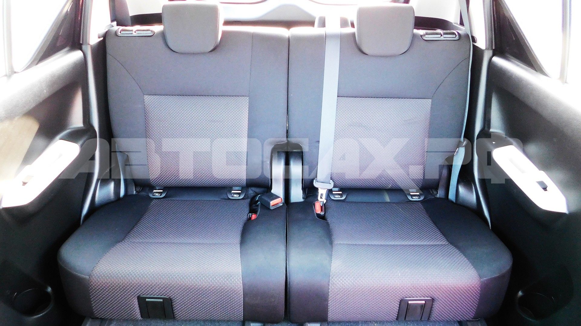 Suzuki Ignis — фото 18