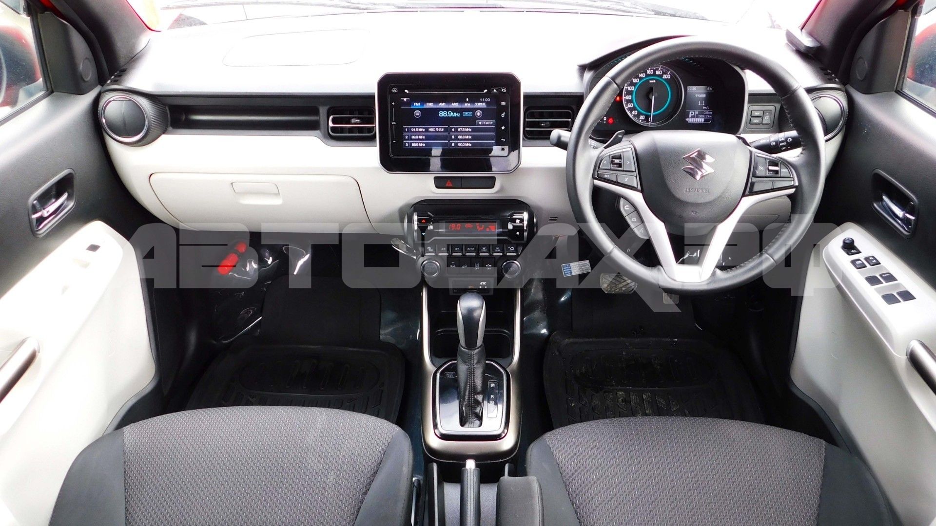 Suzuki Ignis 2018, Кроссовер — фото 13