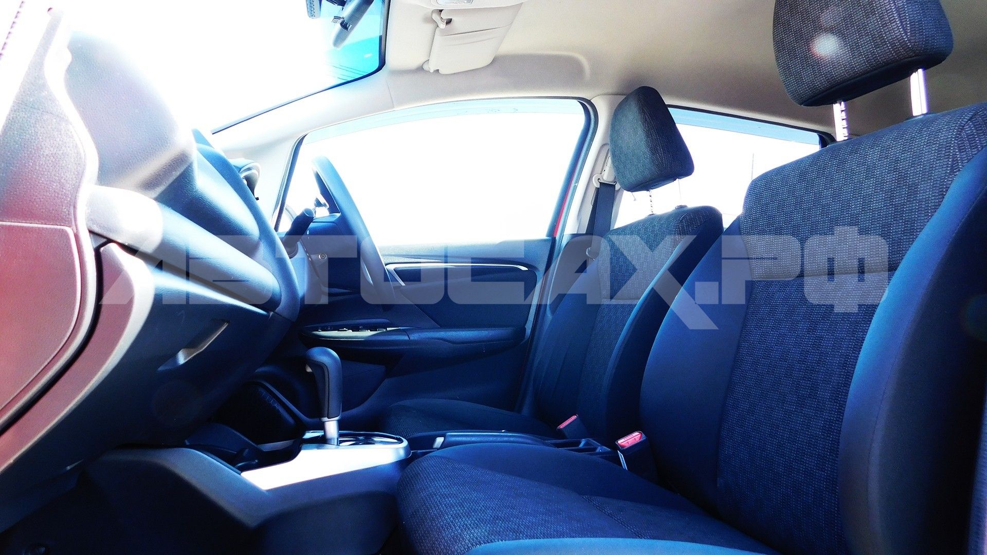 Honda Fit 2016, Хэтчбек — фото 9