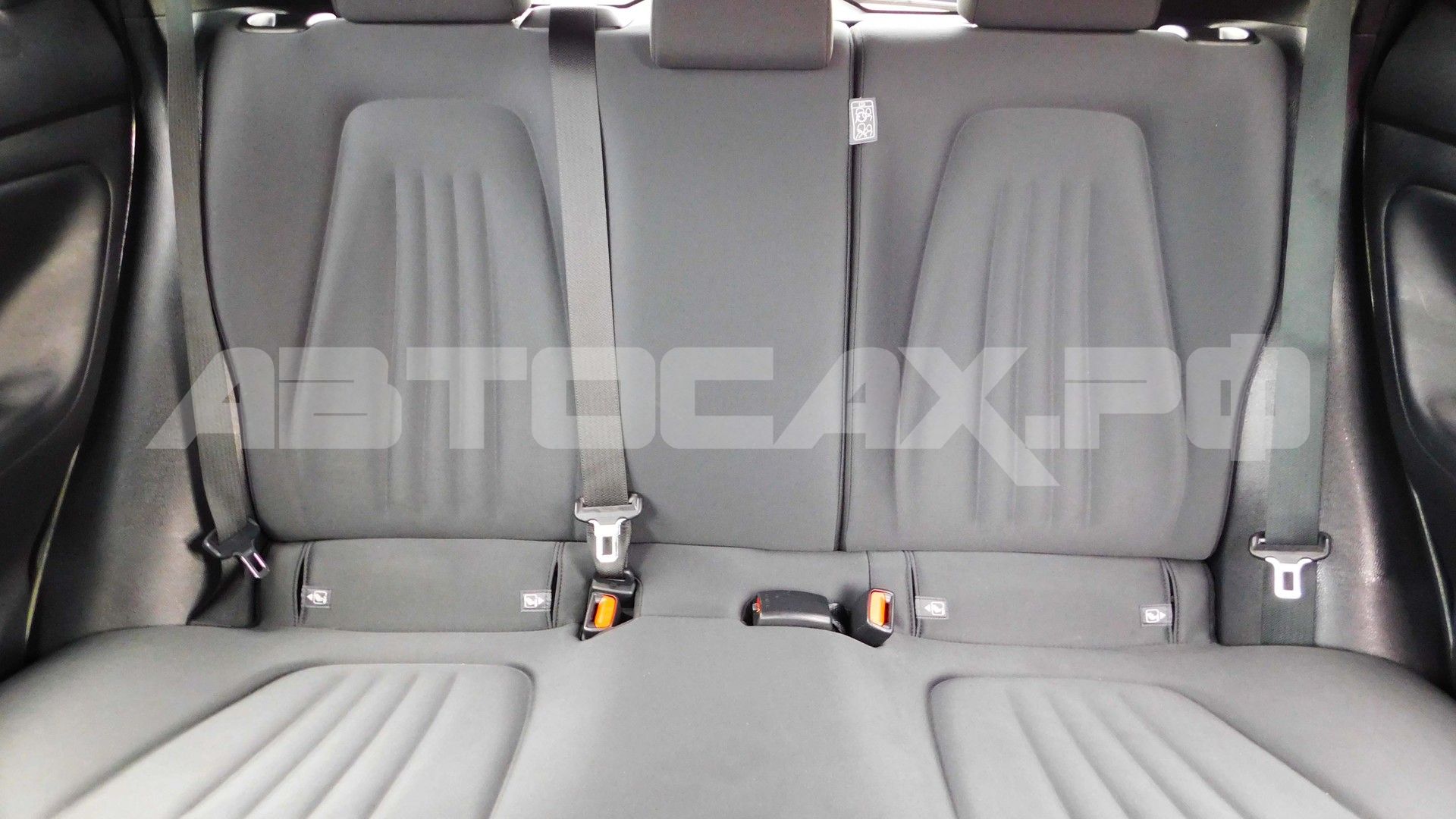 Toyota Yaris 2023, Хэтчбек — фото 19