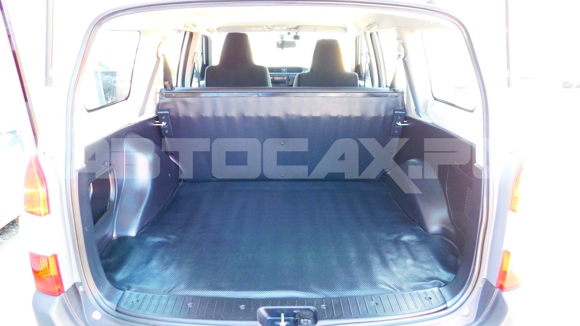 Toyota Probox 2025, Универсал — фото 17