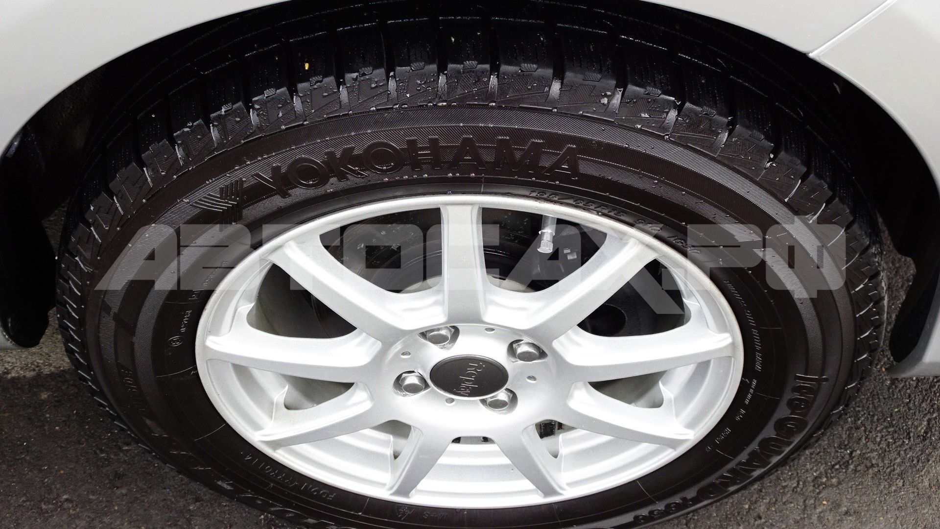 Toyota Vitz 2015, Хэтчбек — фото 36
