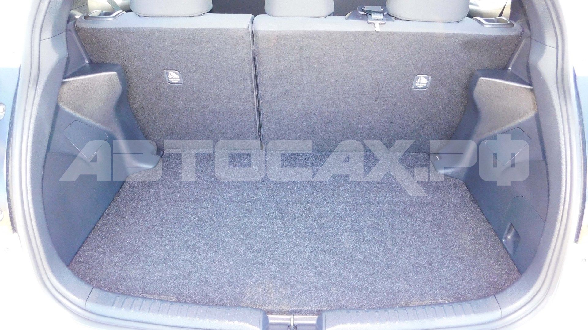 Toyota Yaris 2023, Хэтчбек — фото 23