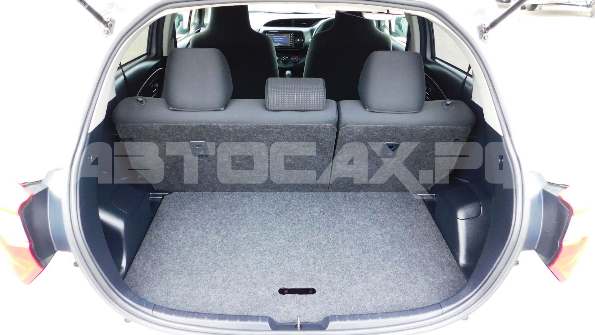 Toyota Vitz 2019, Хэтчбек — фото 22