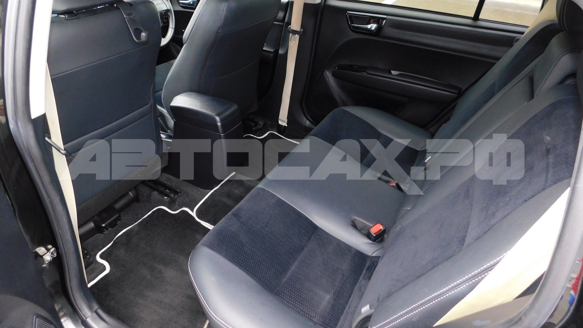 Toyota Corolla Fielder 2015, Универсал — фото 14