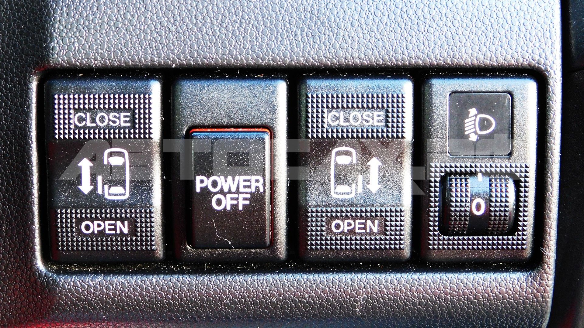 Mazda Premacy 2017, Минивэн — фото 30