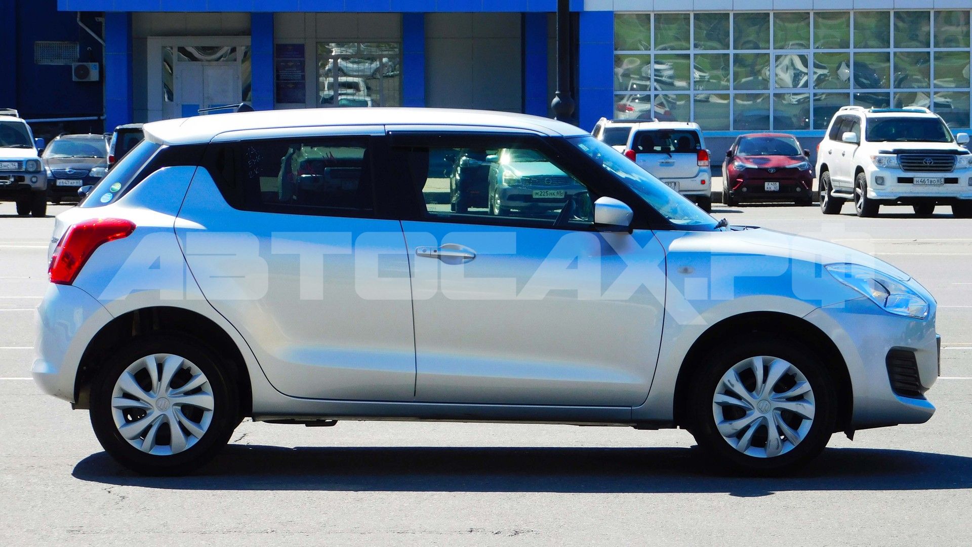 Suzuki Swift 2022, Хэтчбек — фото 12