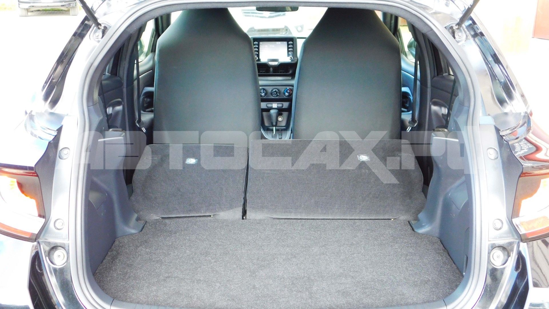 Toyota Yaris 2022, Хэтчбек — фото 23