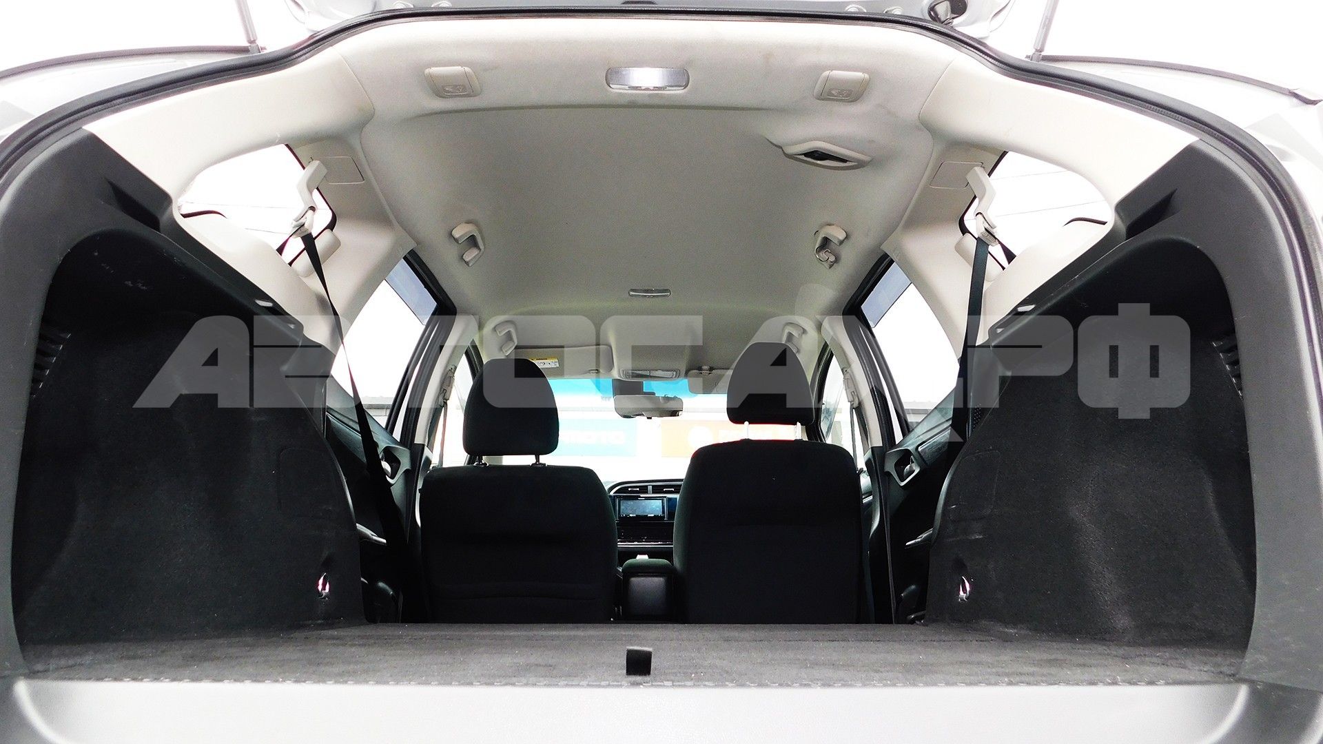 Honda Shuttle 2017, Универсал — фото 19
