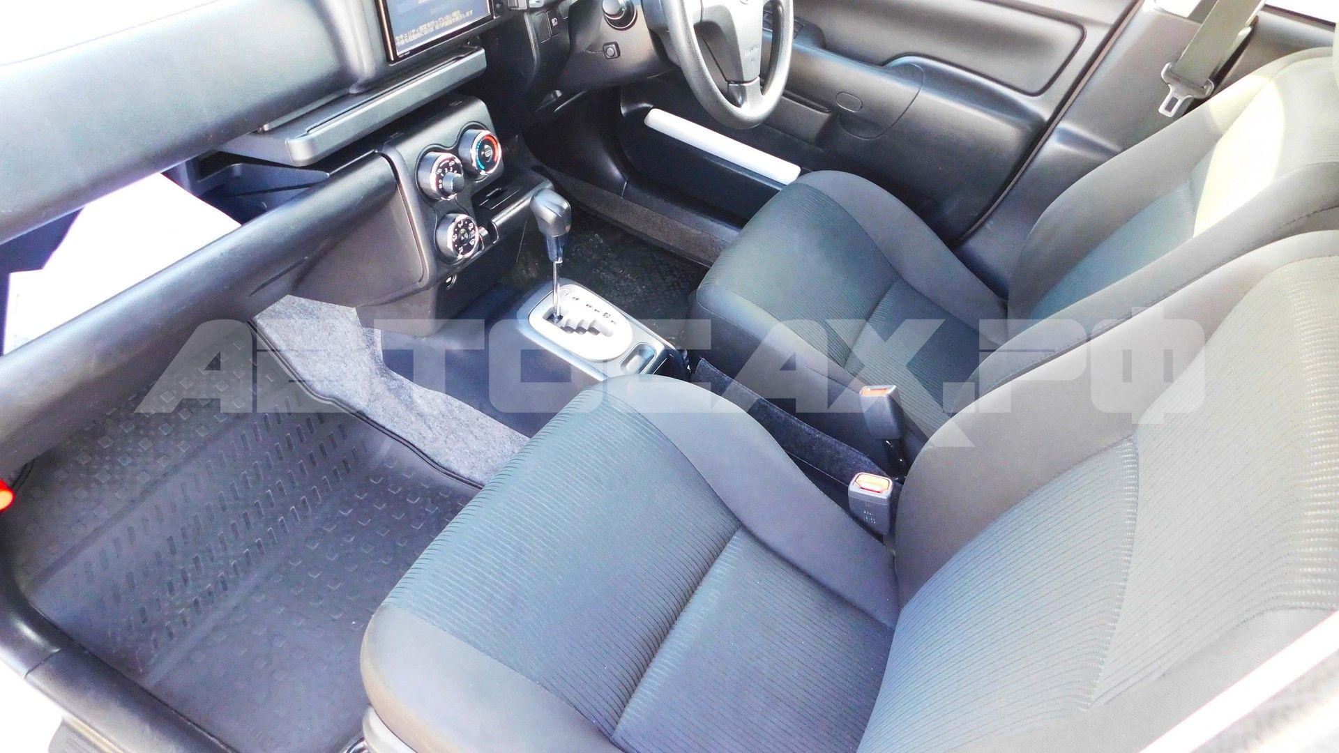 Toyota Probox 2024, Универсал — фото 19