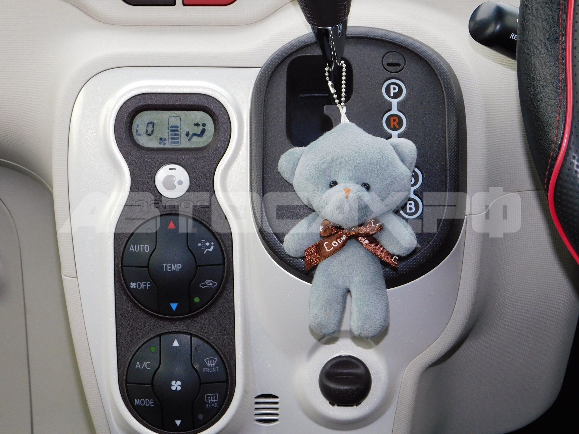 Toyota Porte 2015, Хэтчбек — фото 20