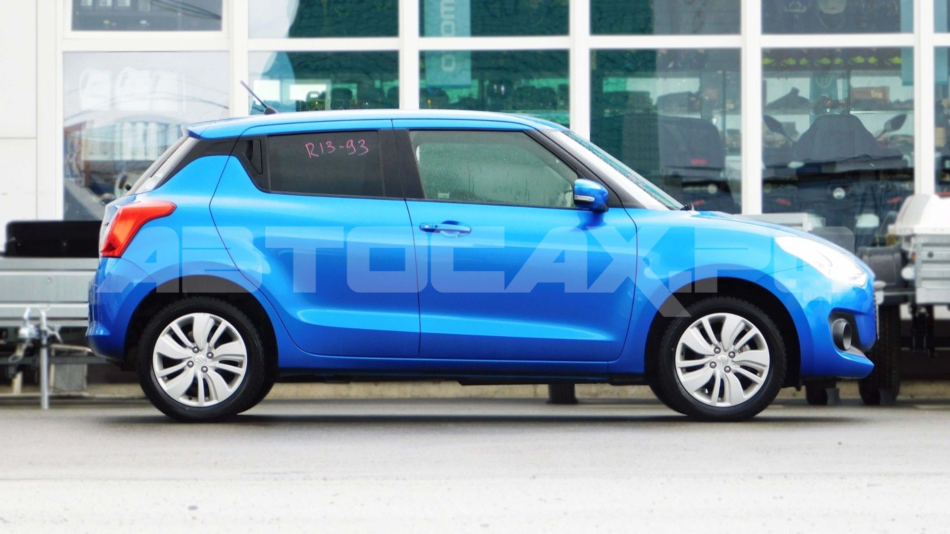 Suzuki Swift 2023, Хэтчбек — фото 6