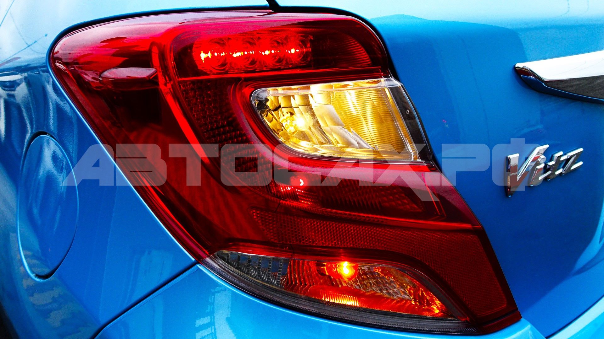 Toyota Vitz 2016, Хэтчбек — фото 38