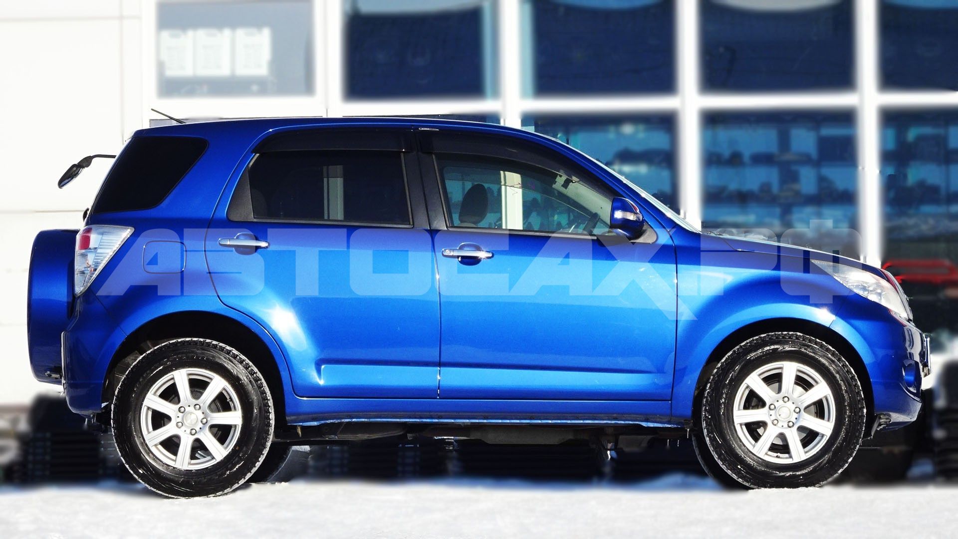 Toyota Rush 2015, Кроссовер — фото 4